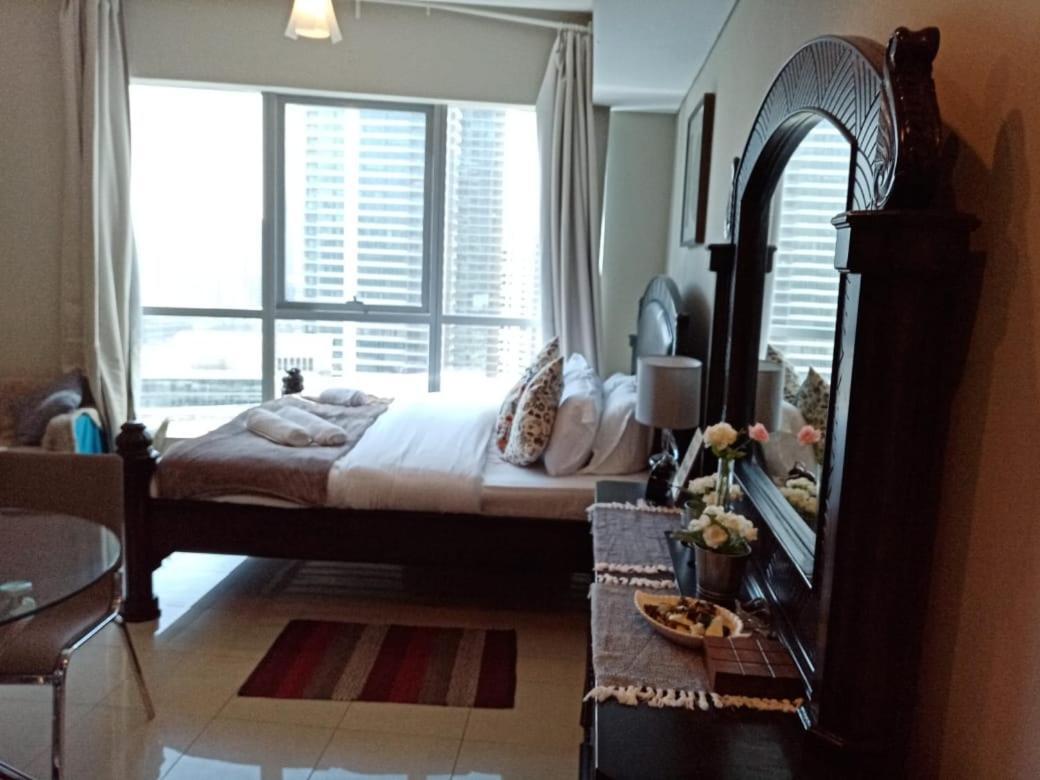 Studio - Bay Central Tower Apartment Dubai Luaran gambar
